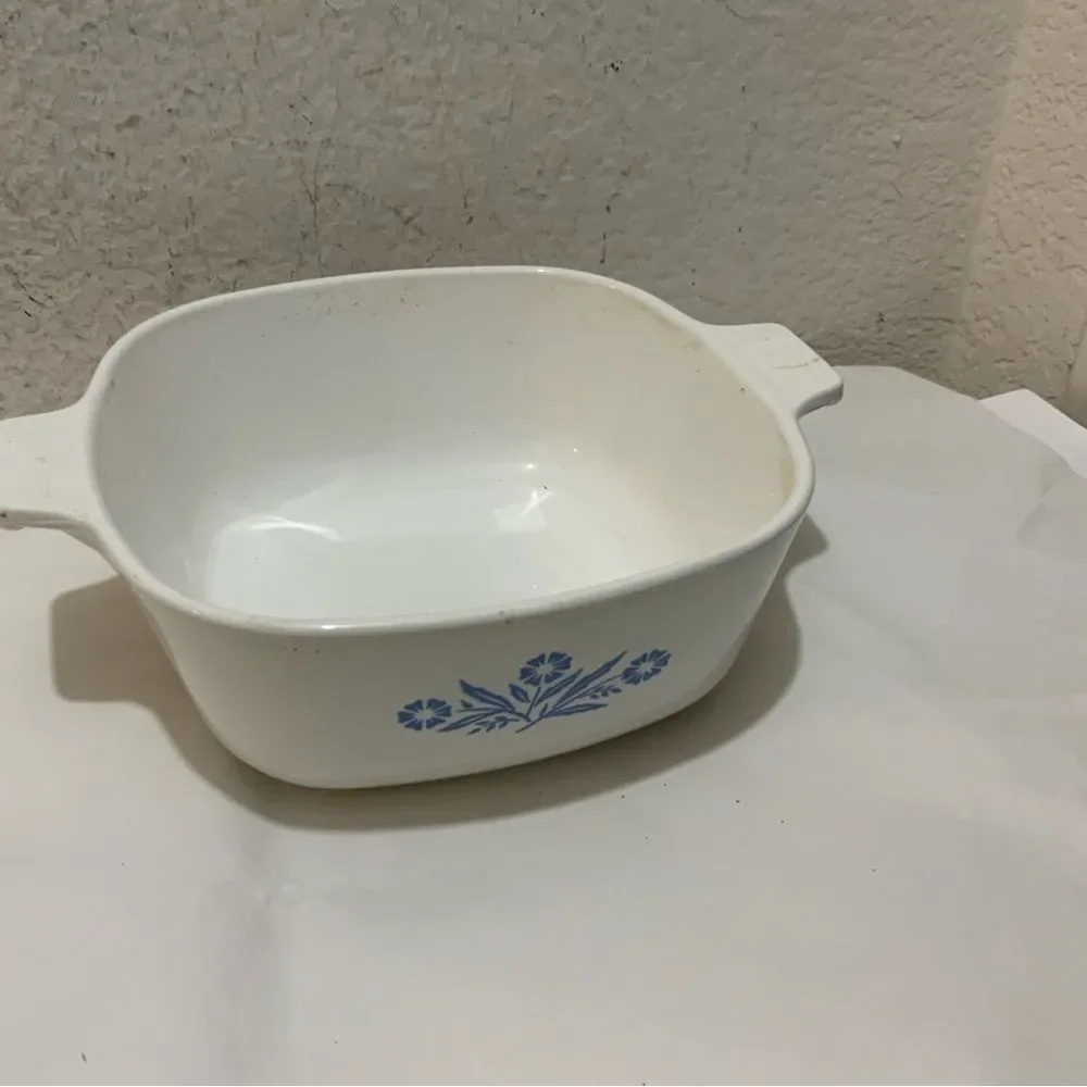 Vintage 1960's Corning Ware Blue Cornflower Casserole 1 1/2 QT P-1 1/2-B no  Lid